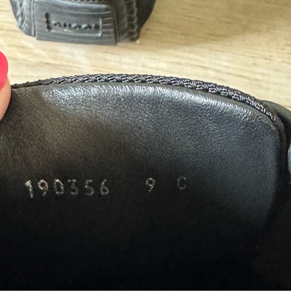 GUCCI Pelle S. Gomma Sneakers Men’s Size 9 - Picture 6 of 8